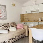 In With Terrace, Air Conditioning, Wifi, Washing Machine 3419-3 Apartman