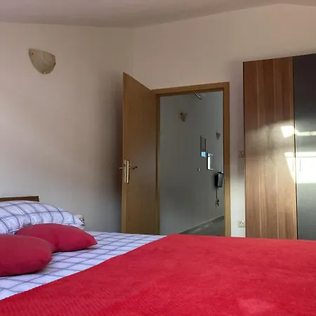 Apartman In With Terrace, Air Conditioning, Wifi, Washing Machine 3419-3 Povlja (Brac)